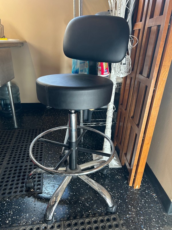 Tall Office Swivel Chair (Willoughby)